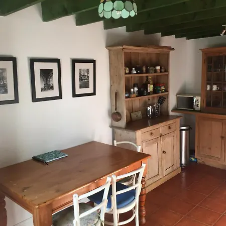 Holiday home Tadpole Waterford